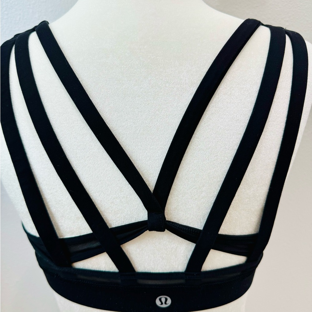 Lululemon black energy sports bra size small